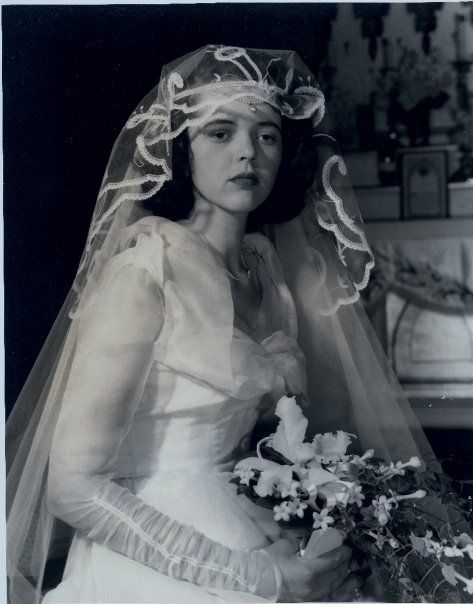 Vintage snack: a chiffon and embroidered veil bonanza | Offbeat Bride