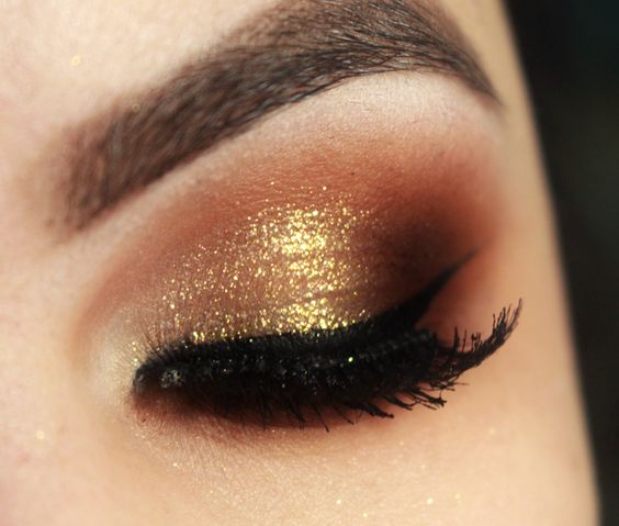 Gold Makeup Maquiagem Dourada